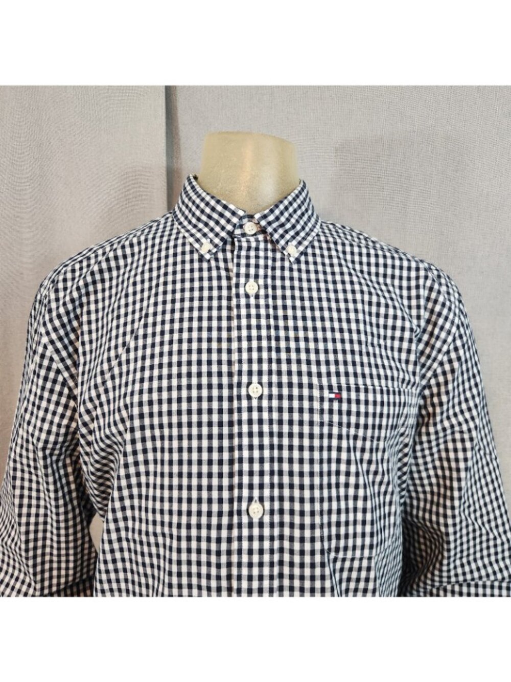 Tommy Hilfiger Black Checks Classic LongSlv Button Down Collar Dress Shirt LARGE - Picture 2 of 6